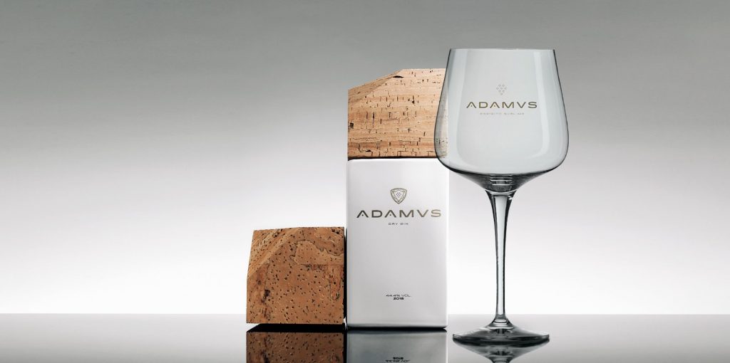 Adamus-bottles-and-glass